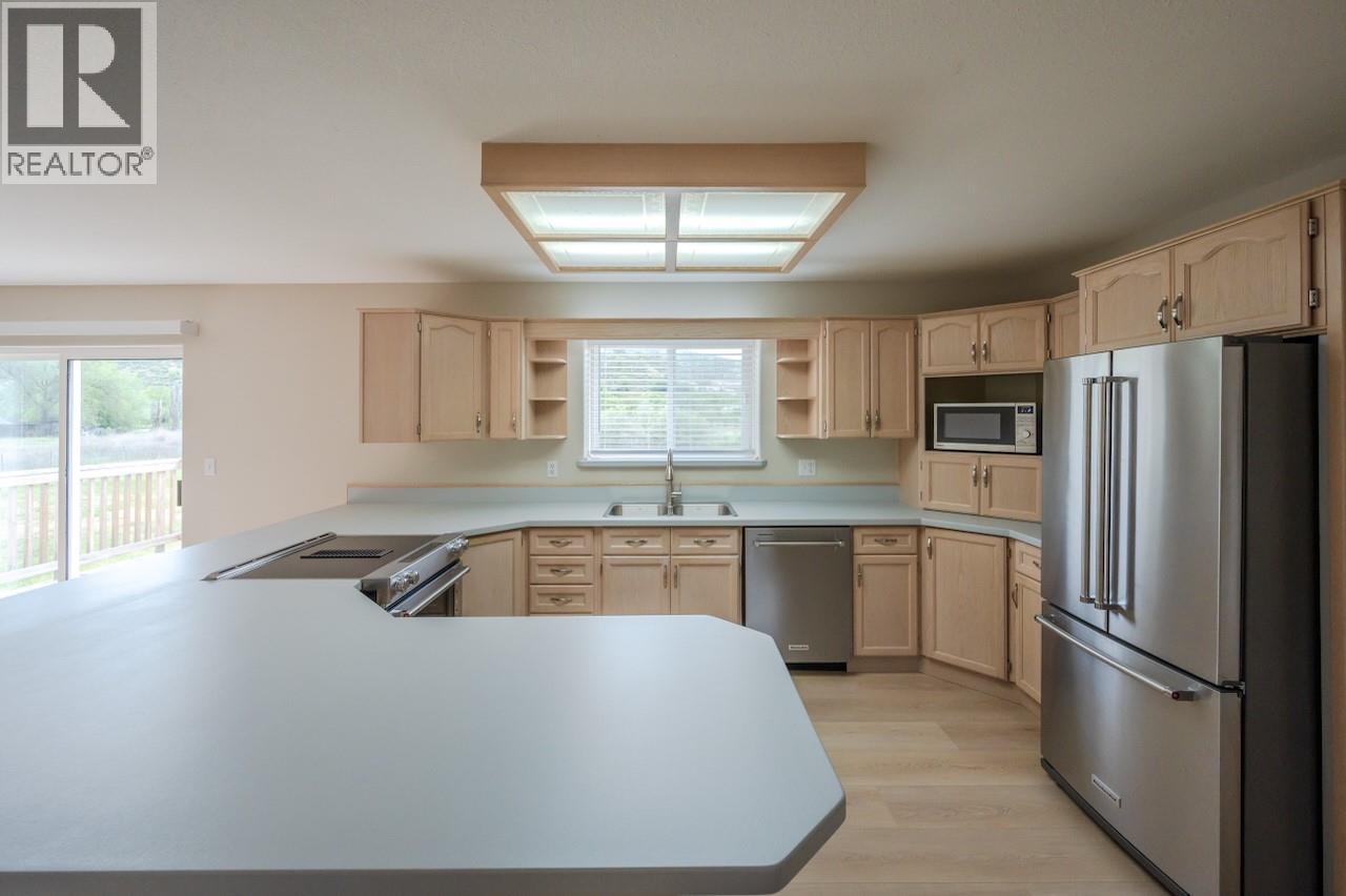 5629 Sawmill Road, Oliver