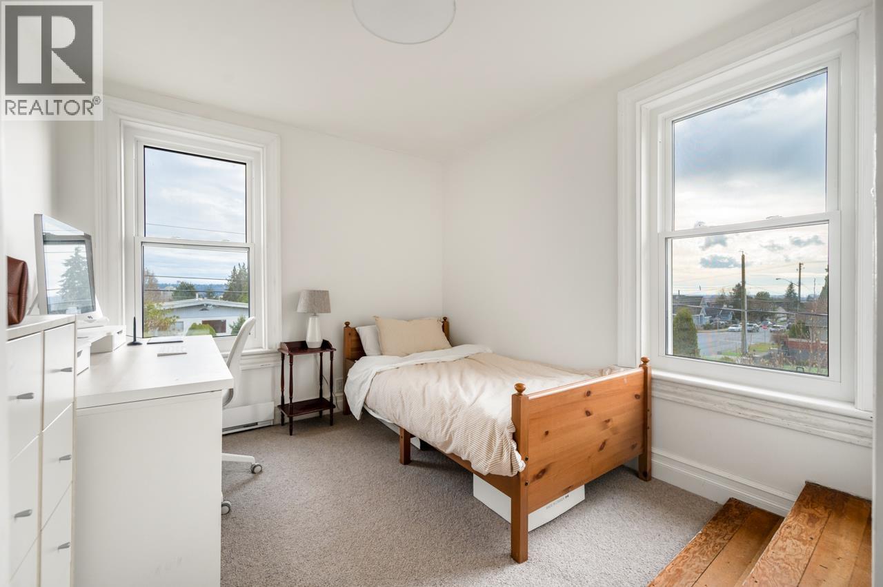 1311 NANAIMO STREET, New Westminster