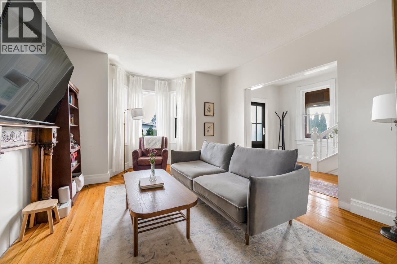 1311 NANAIMO STREET, New Westminster