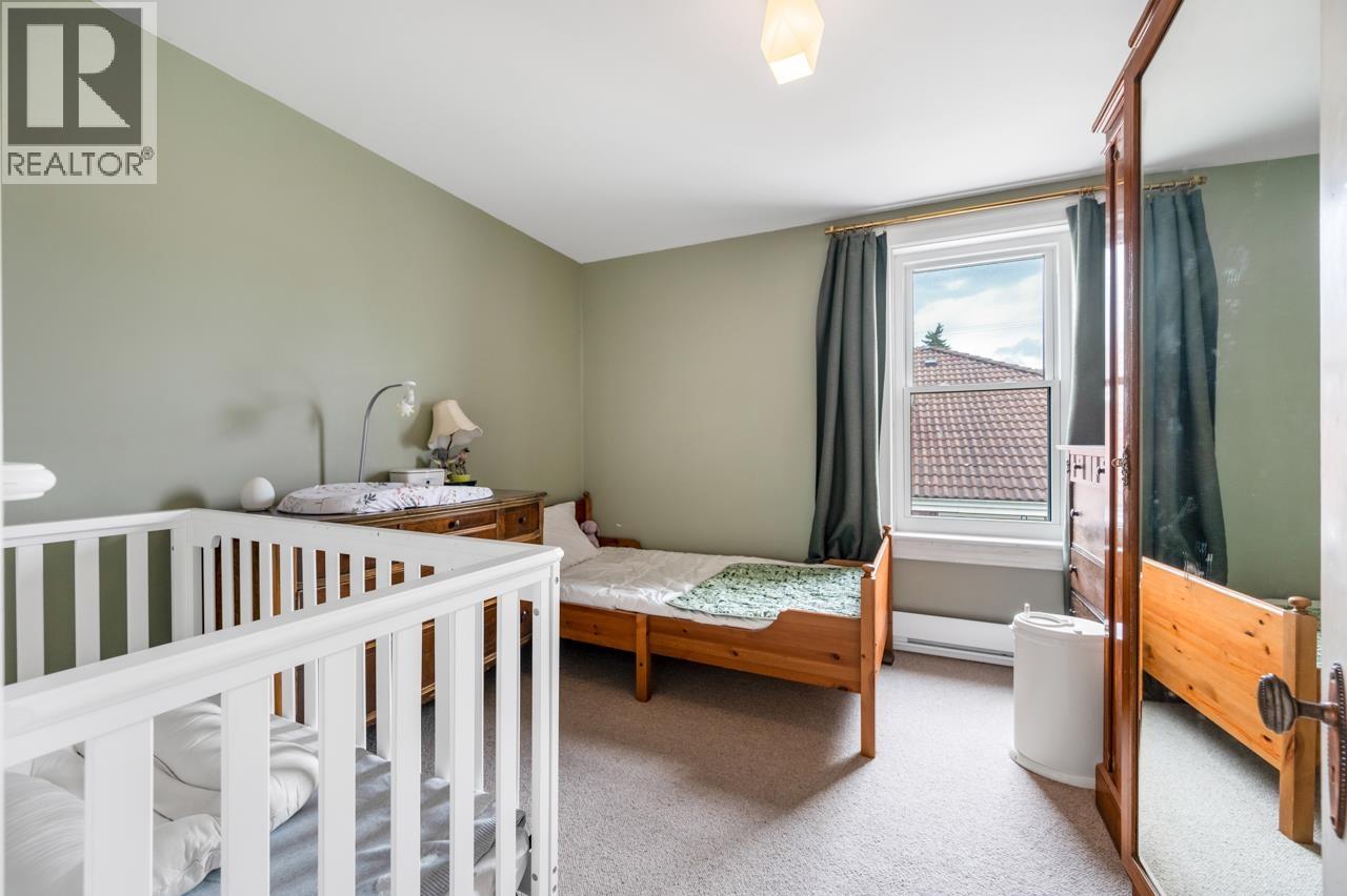 1311 NANAIMO STREET, New Westminster