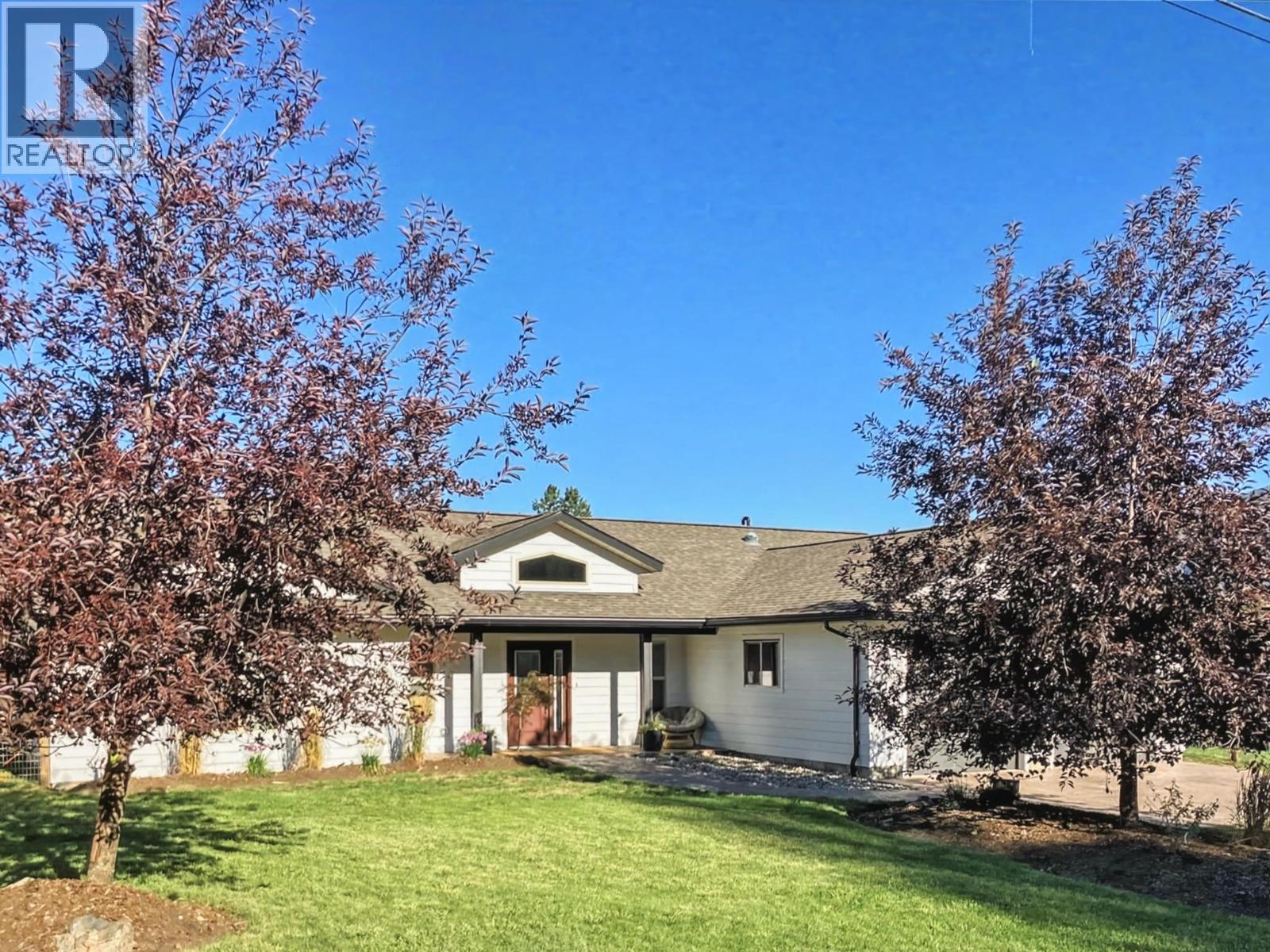8170 Plotnikoff Road, Grand Forks