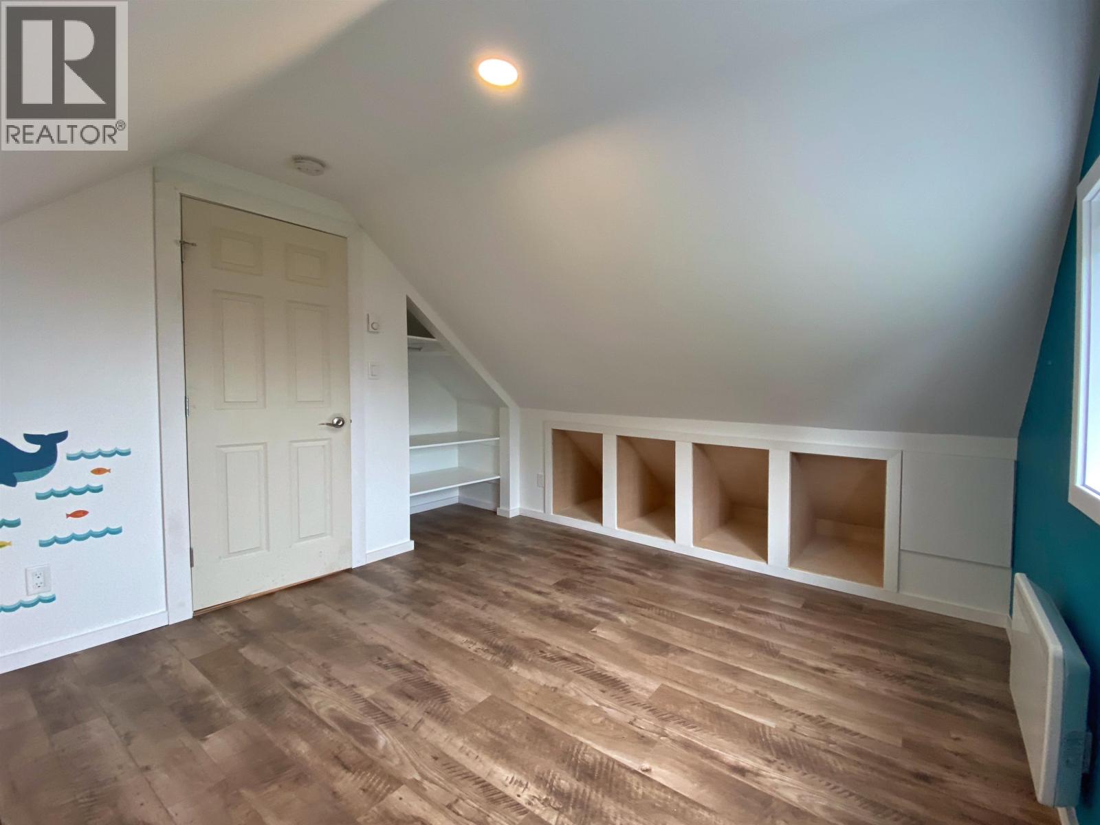 2103 SEAL COVE CIRCLE