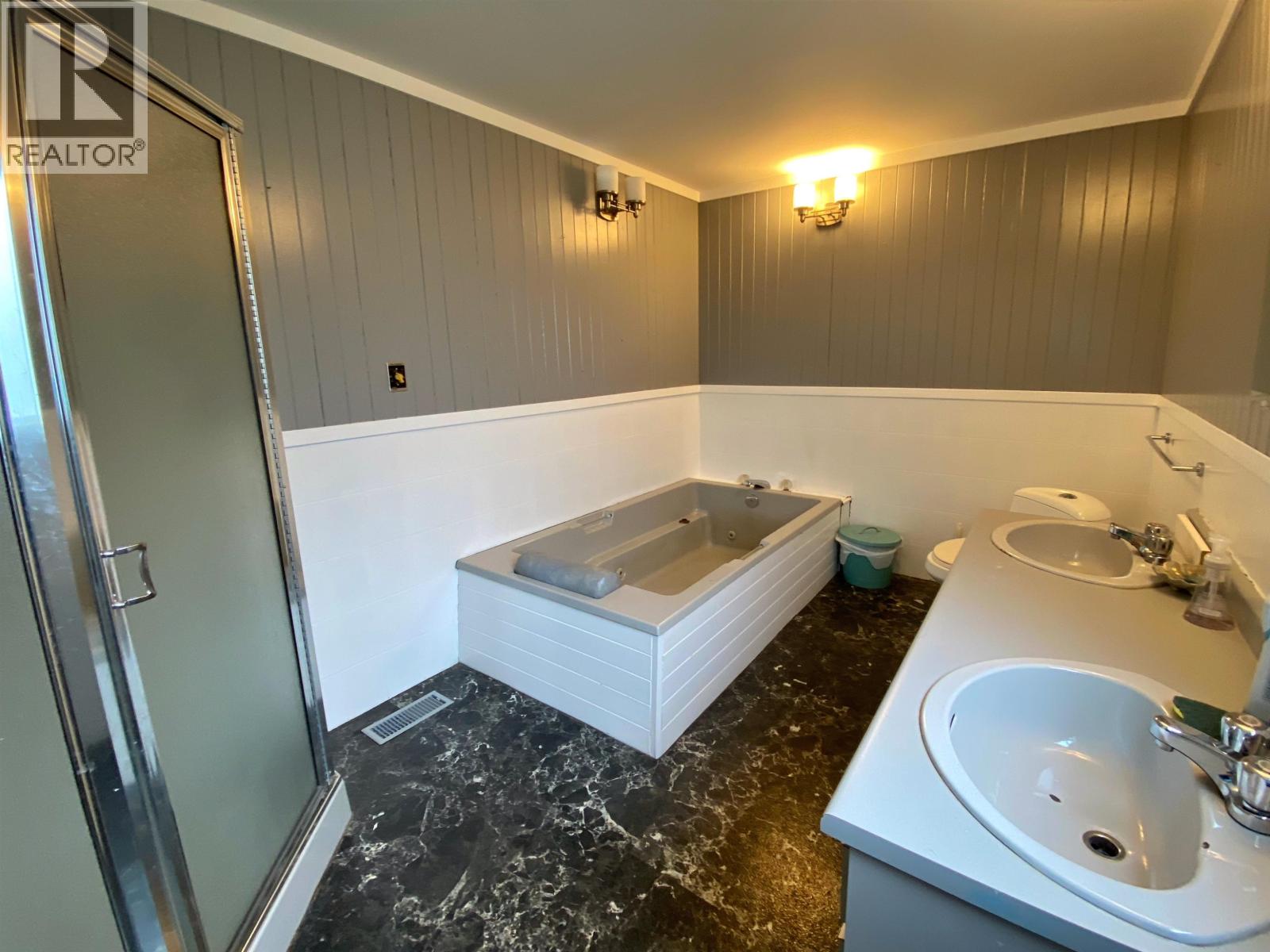 2103 SEAL COVE CIRCLE