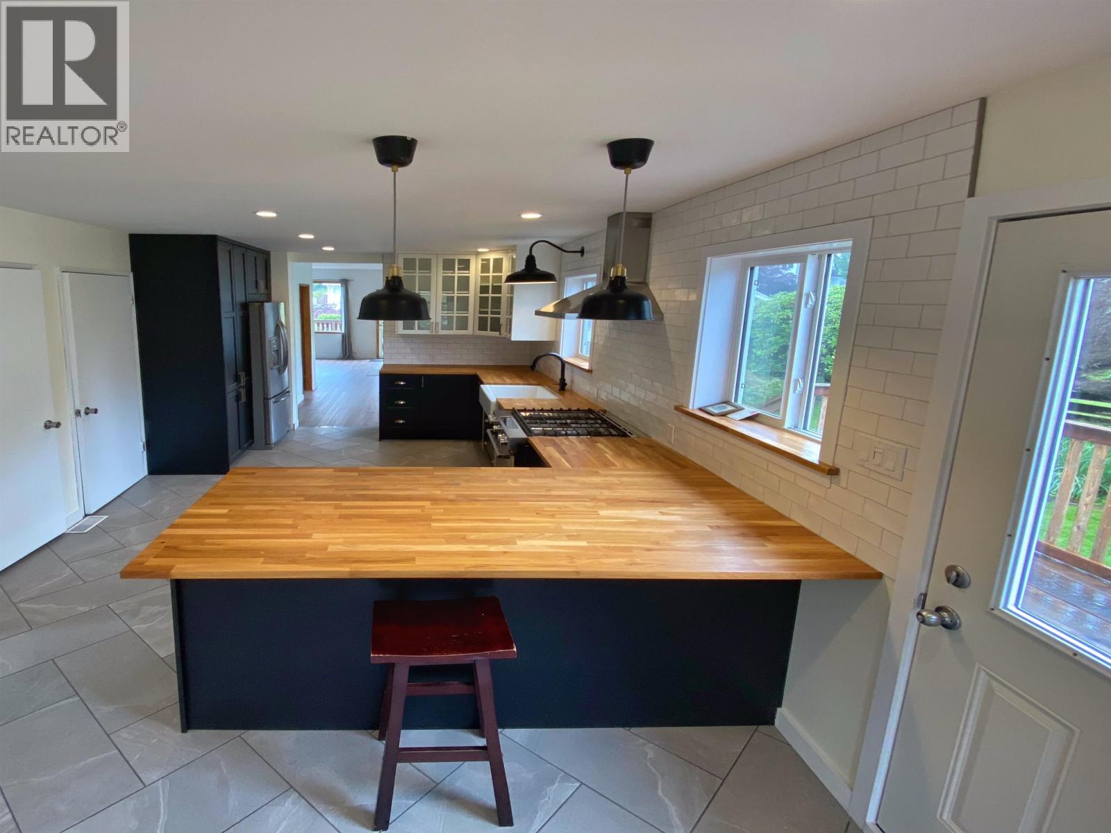 2103 SEAL COVE CIRCLE