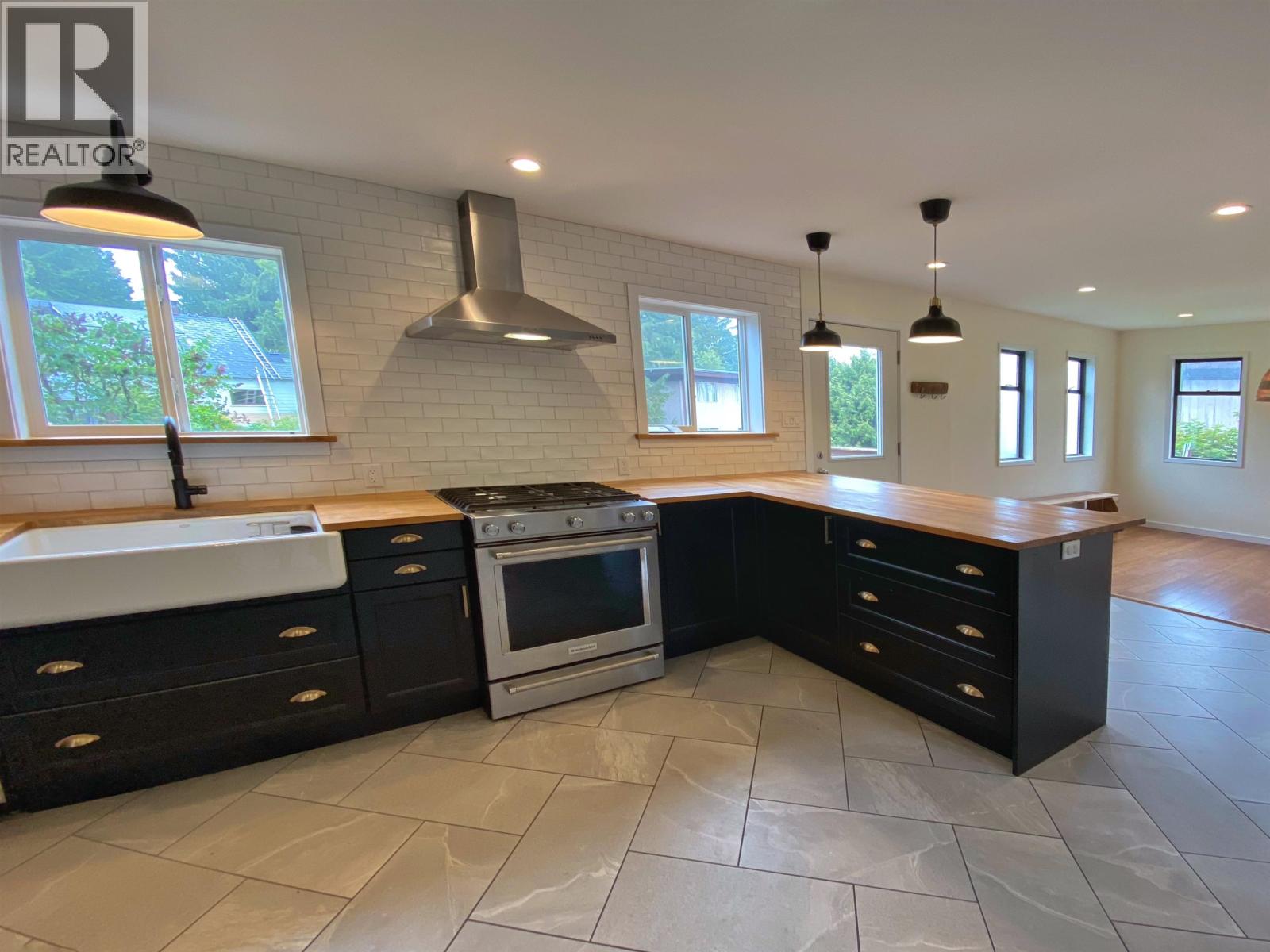 2103 SEAL COVE CIRCLE