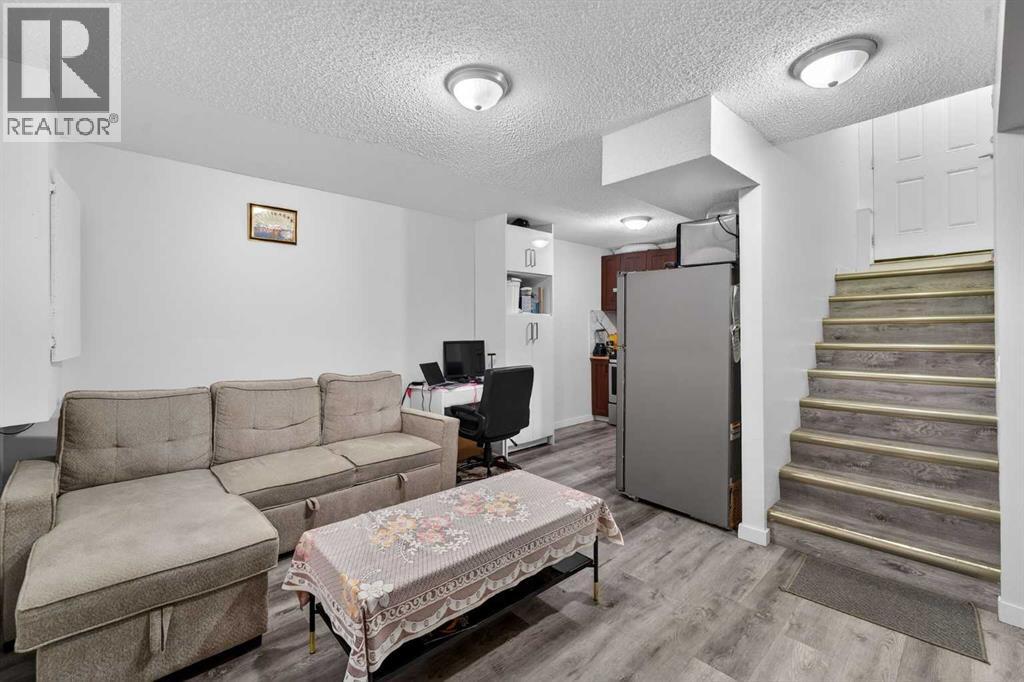 Single Family House for Sale in  Taravista Way NE Taradale Calgary 