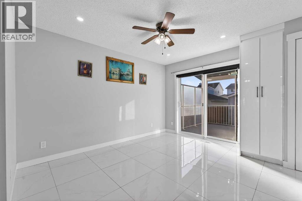 Single Family House for Sale in  Taravista Way NE Taradale Calgary 