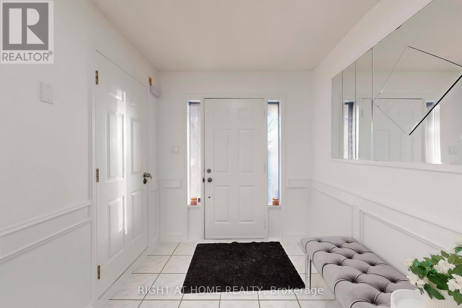 272 HICKORY CIRCLE - Photo 3 of 50, Oakville (WC Wedgewood Creek), Ontario