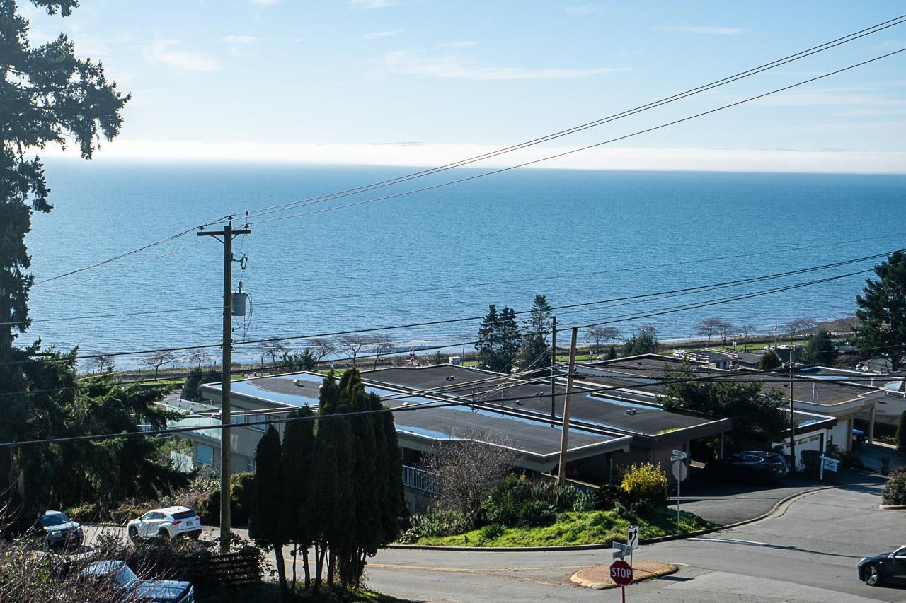 14815 HARDIE AVENUE, White Rock