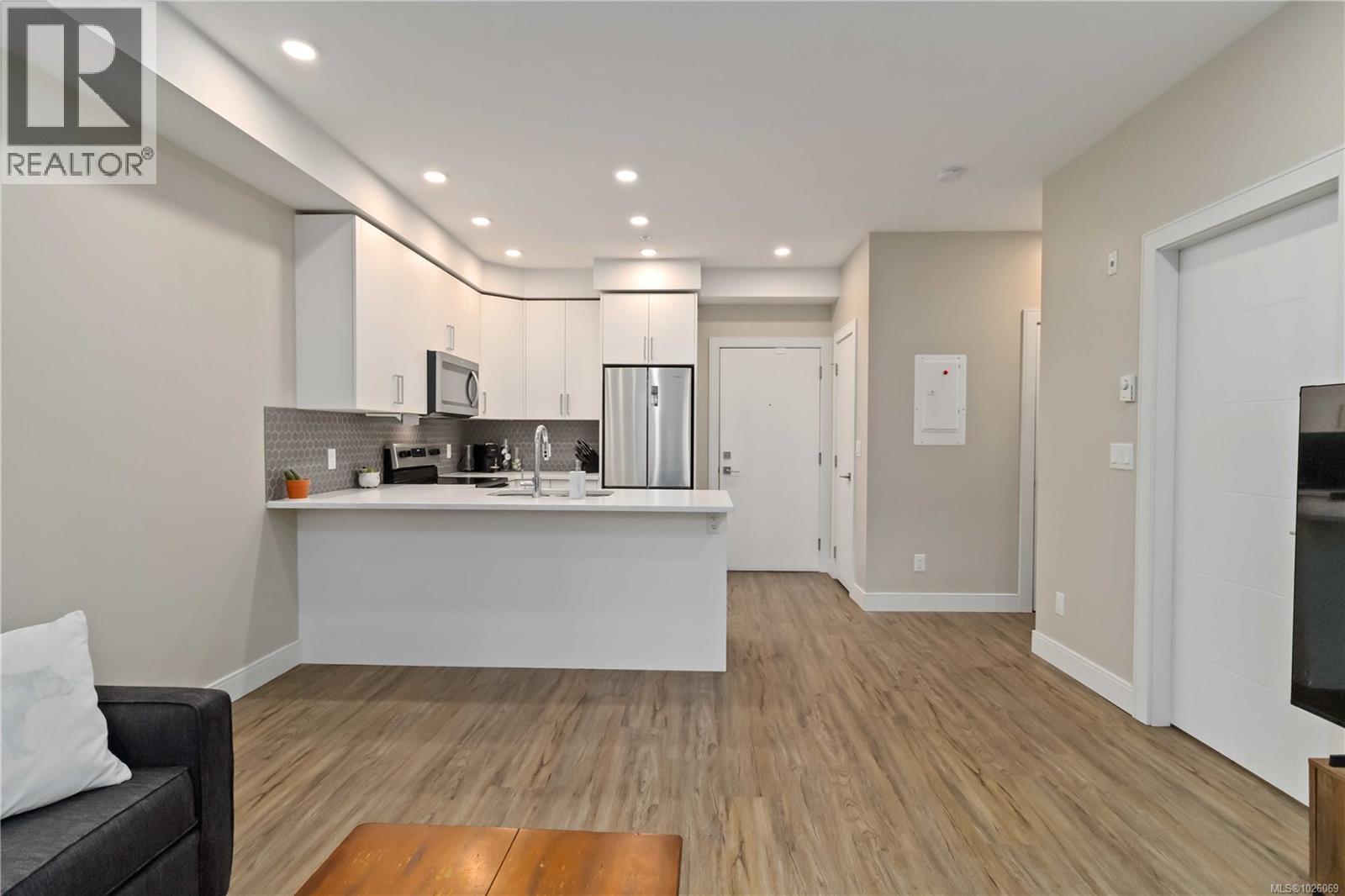 107 280 Island Hwy, View Royal