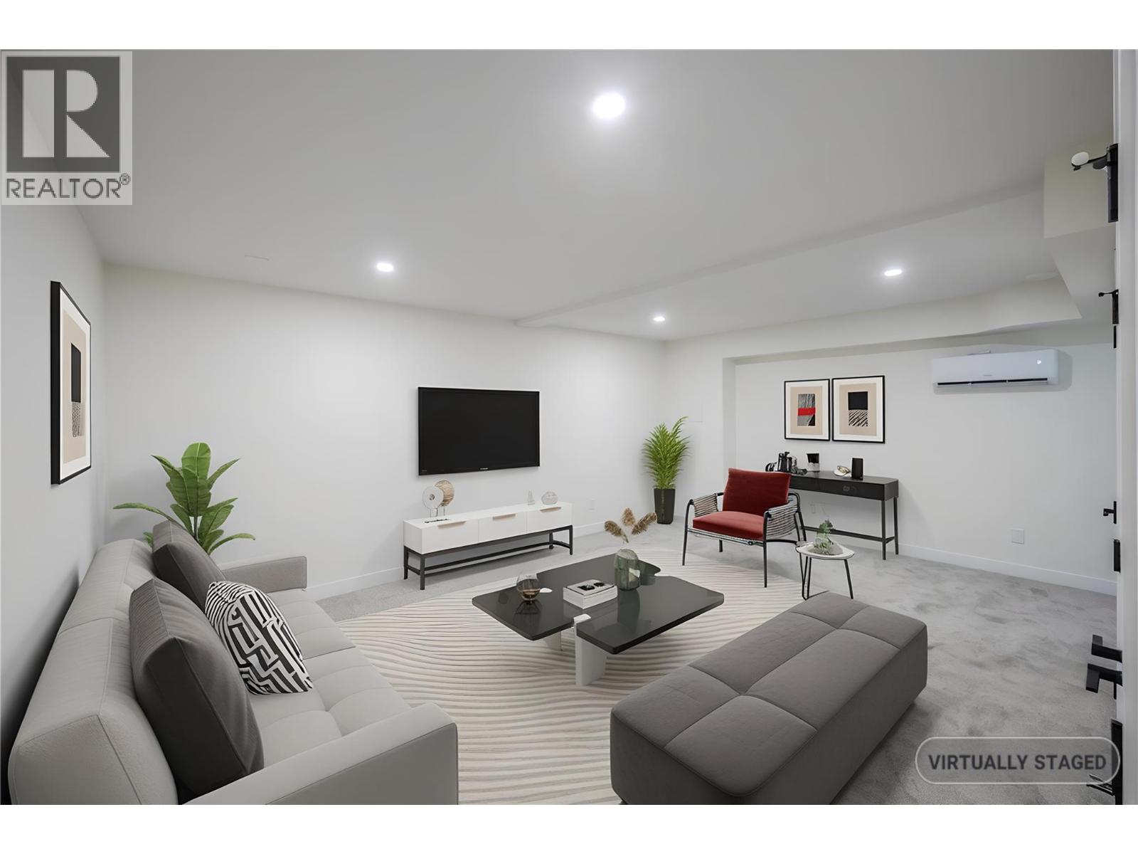 11612 Victoria Road S Unit# 102, Summerland