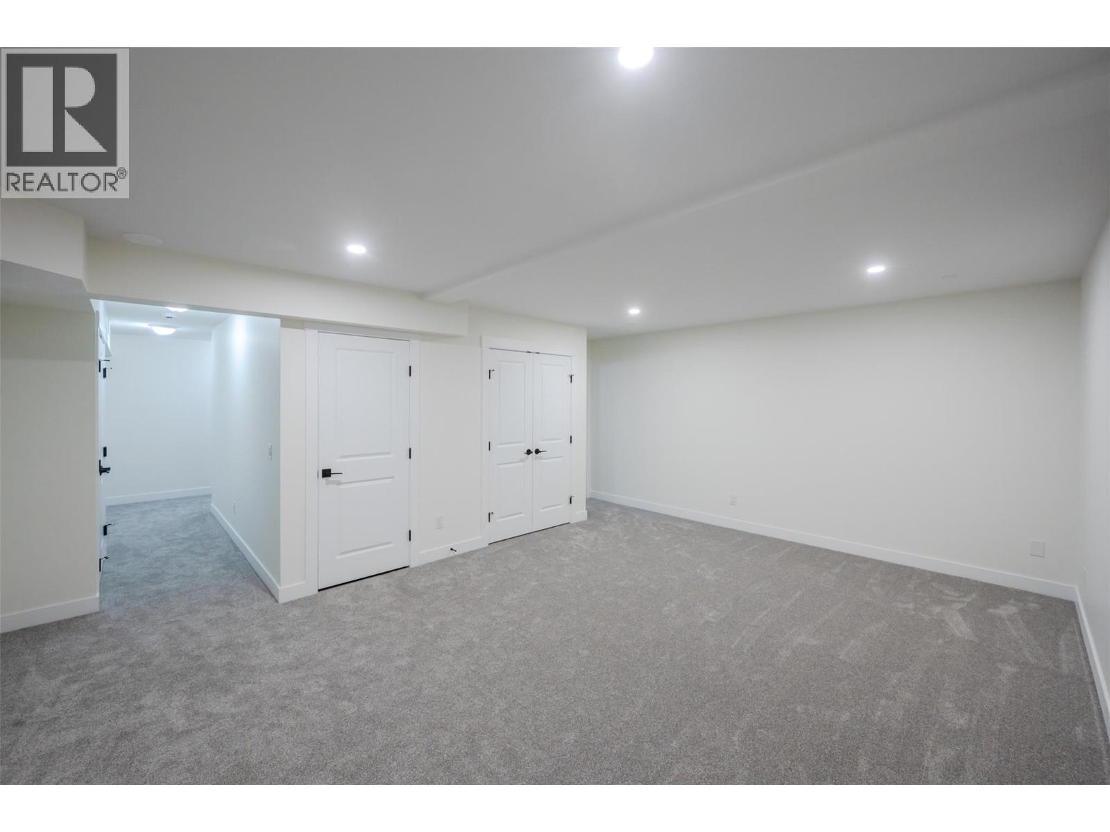 11612 Victoria Road S Unit# 102, Summerland