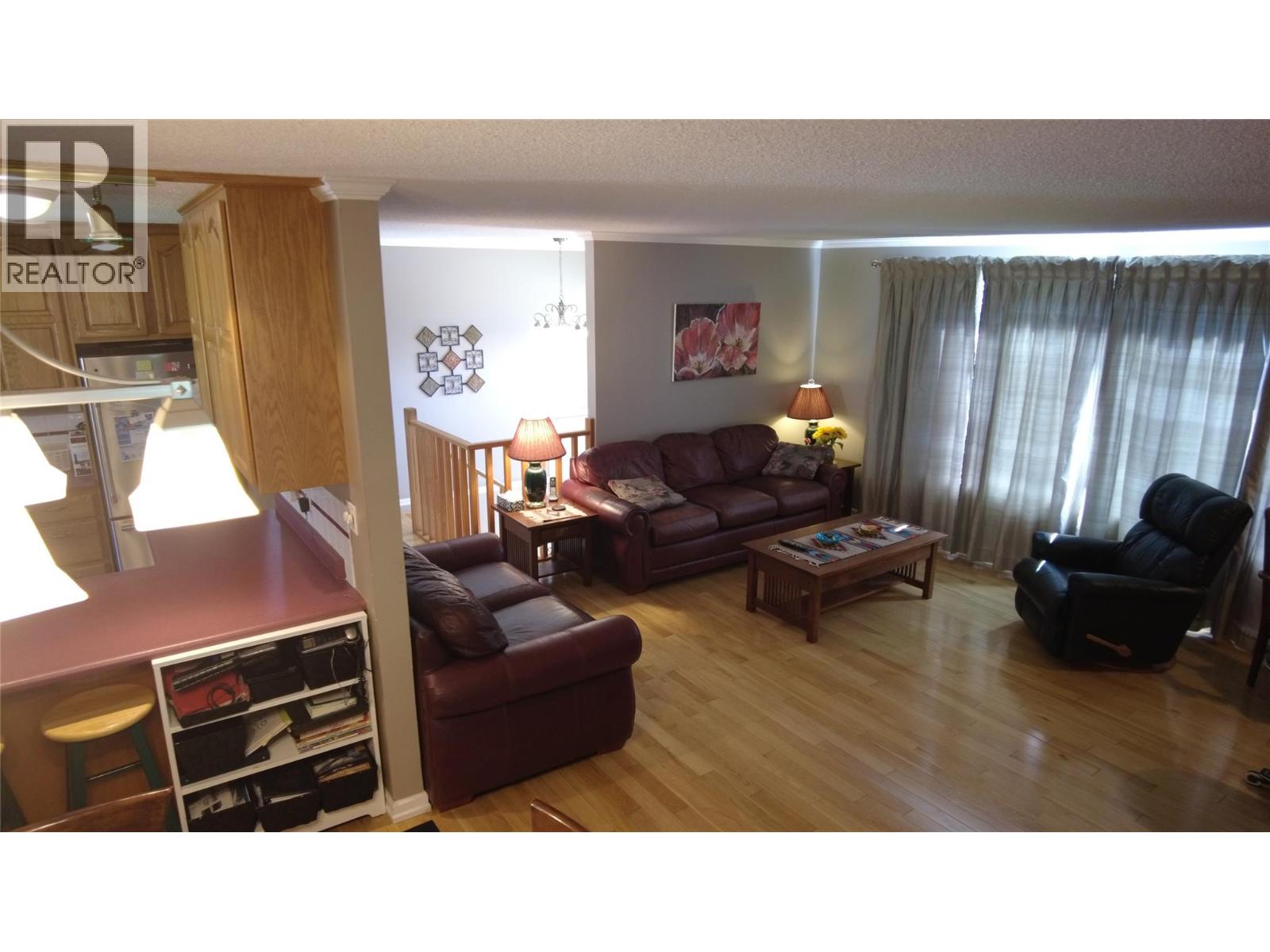 7389 Valley Heights Drive, Grand Forks