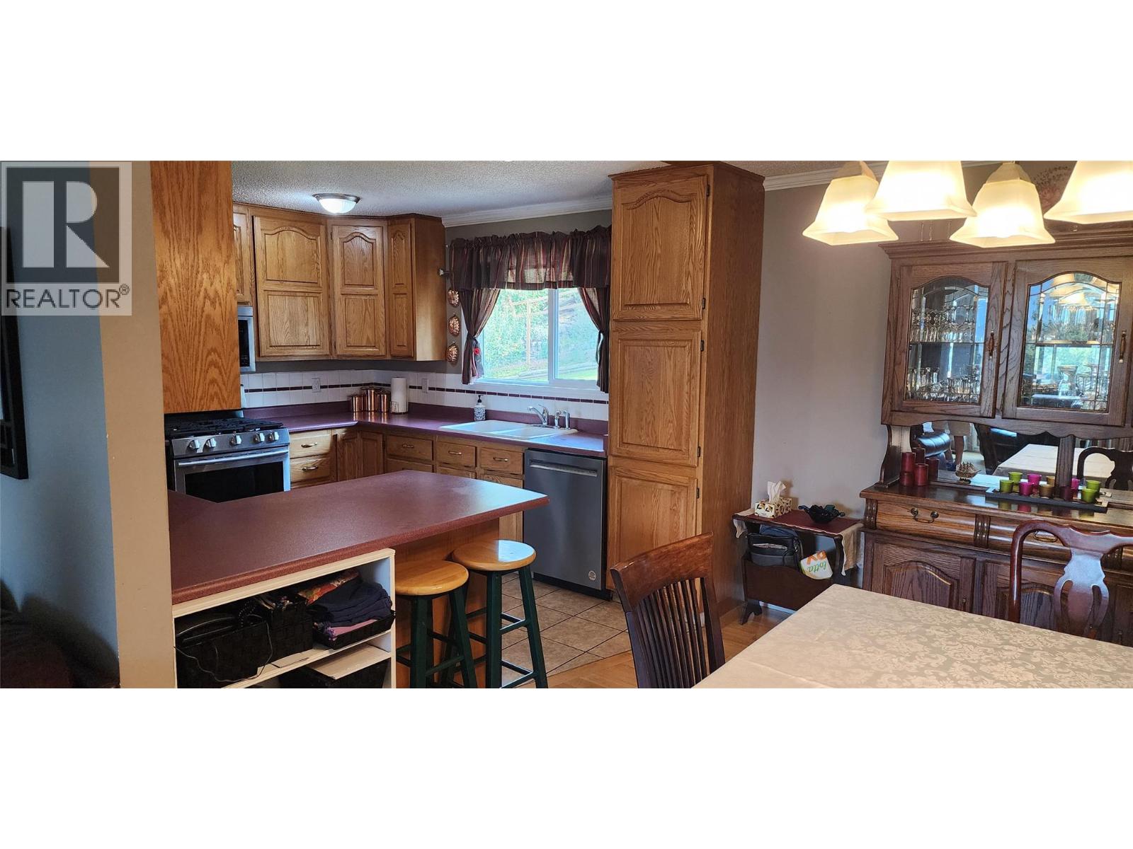 7389 Valley Heights Drive, Grand Forks