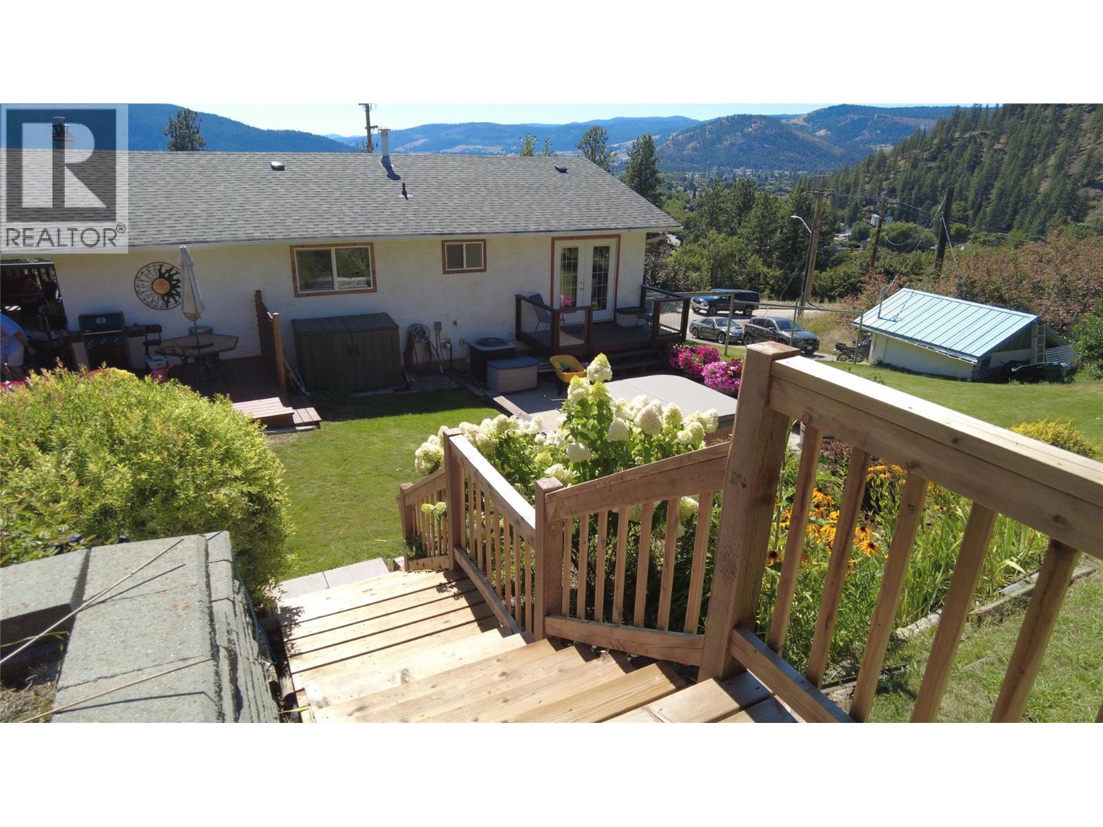 7389 Valley Heights Drive, Grand Forks