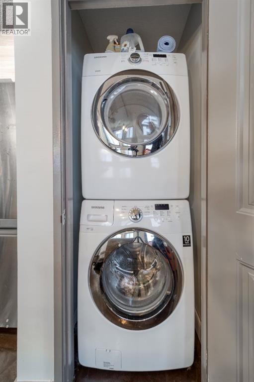 Single Family House Multi-level for Sale in    Avenue SW Eau Claire Calgary 