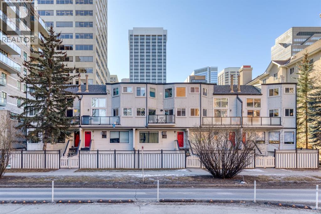 Single Family House Multi-level for Sale in    Avenue SW Eau Claire Calgary 