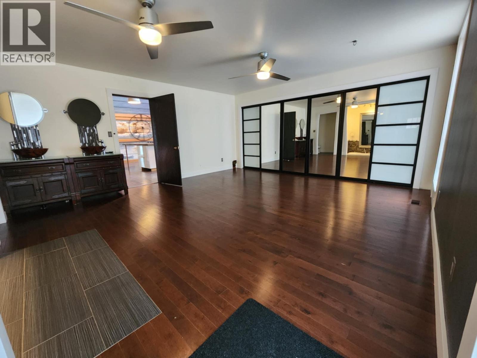 2193 Park Avenue, Lumby