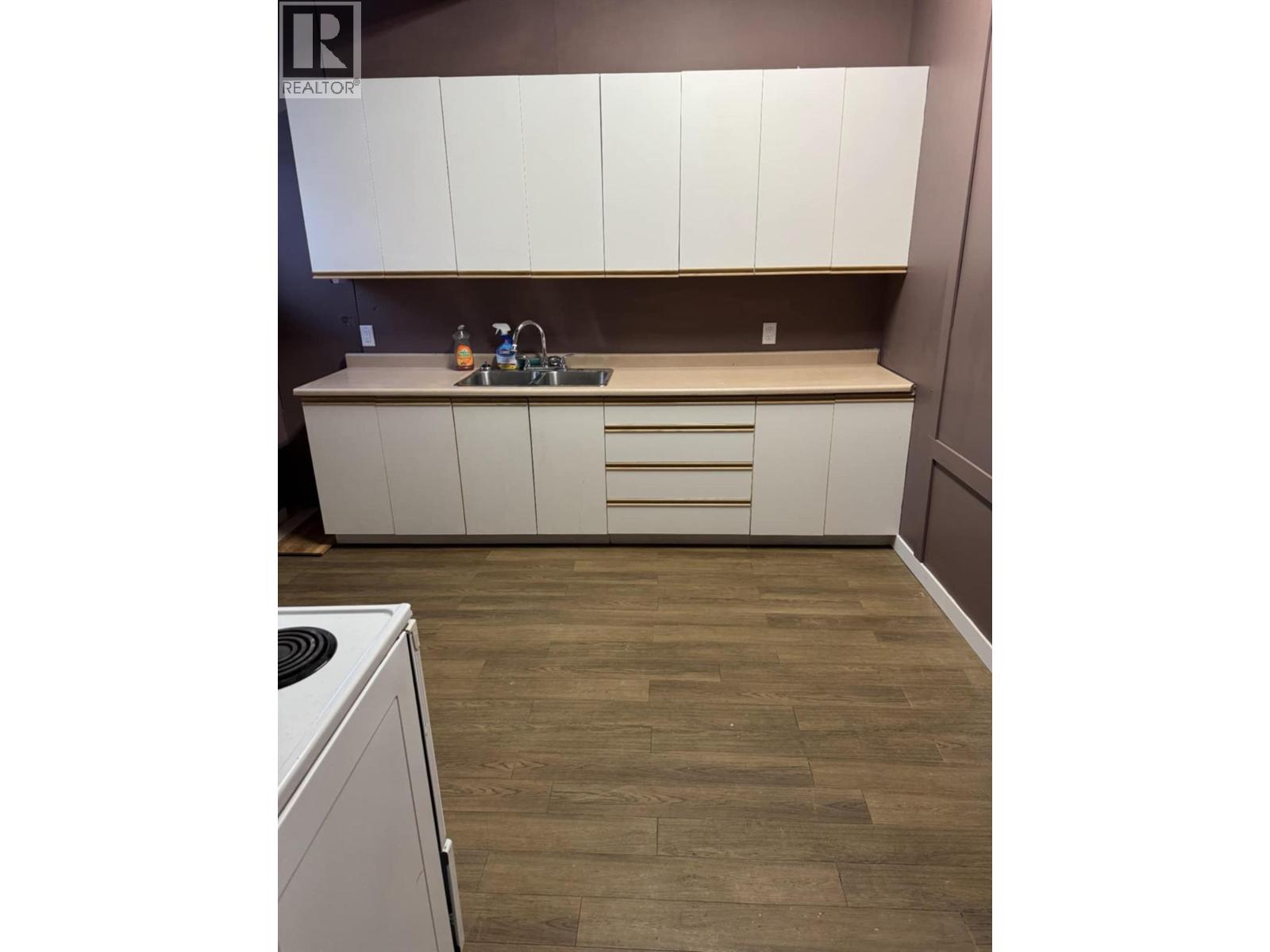 2193 Park Avenue, Lumby