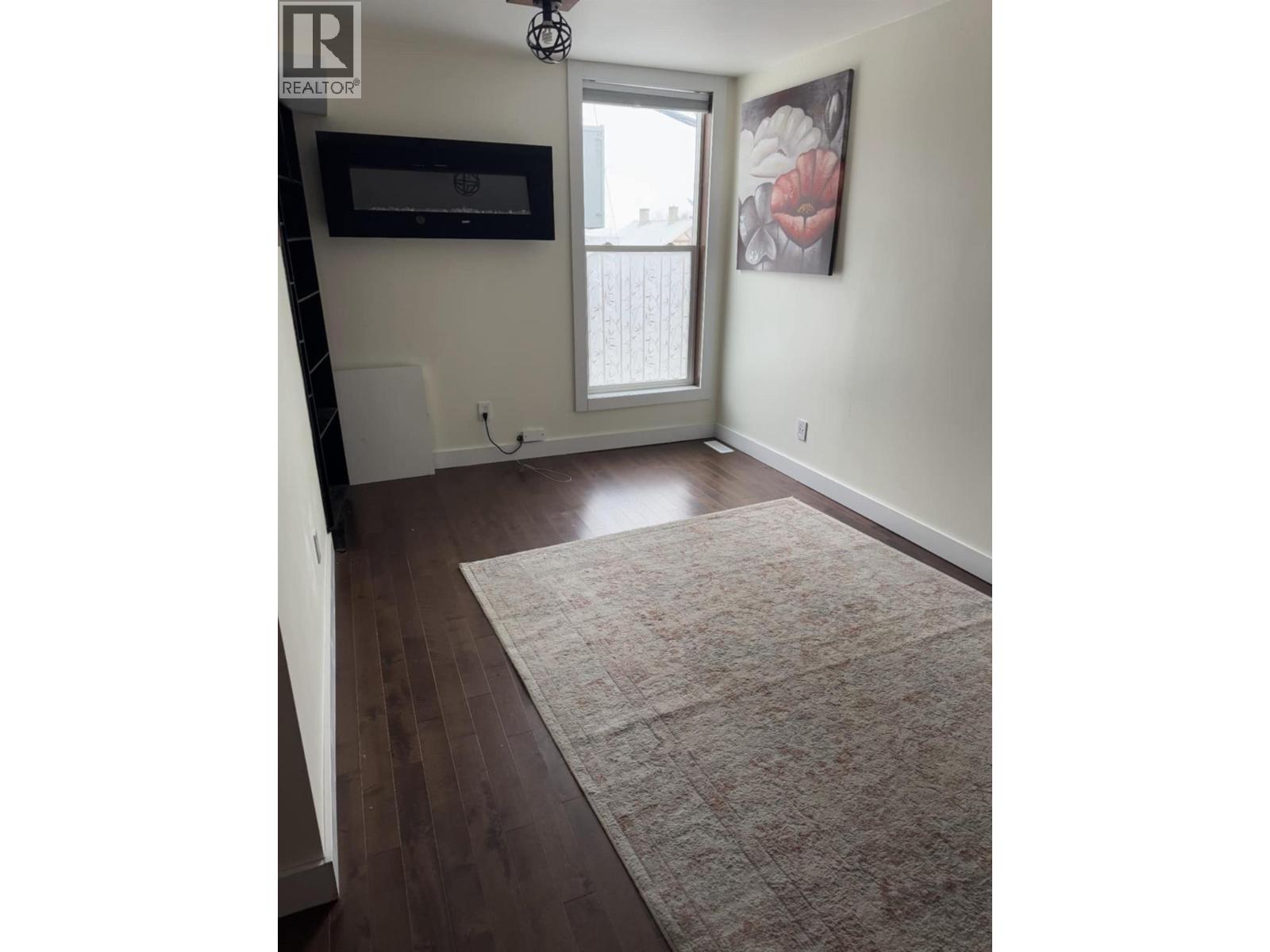 2193 Park Avenue, Lumby