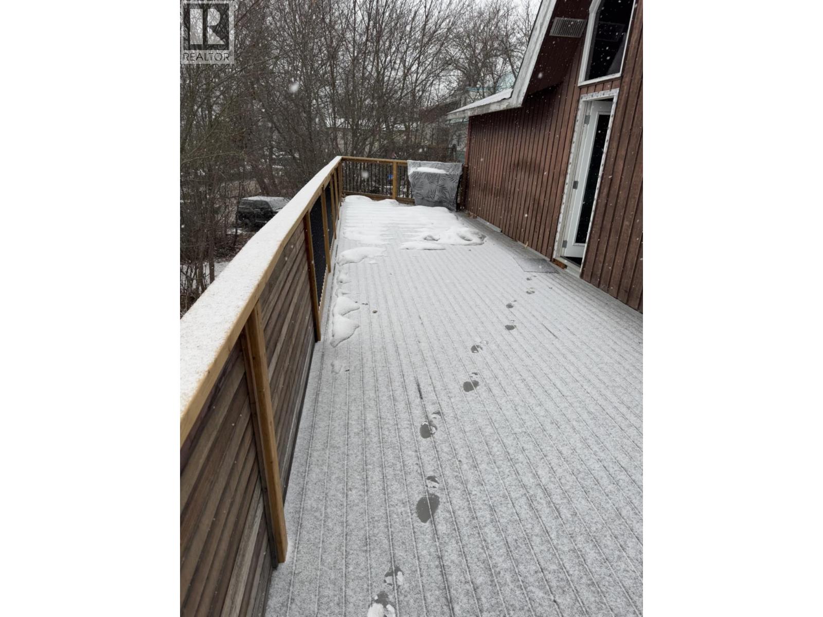 2193 Park Avenue, Lumby