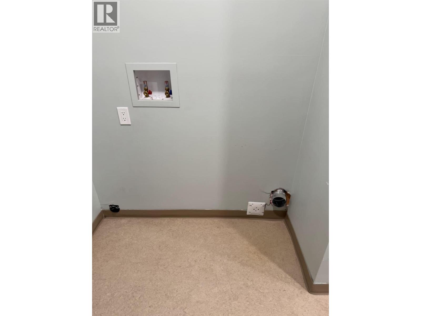 2193 Park Avenue, Lumby