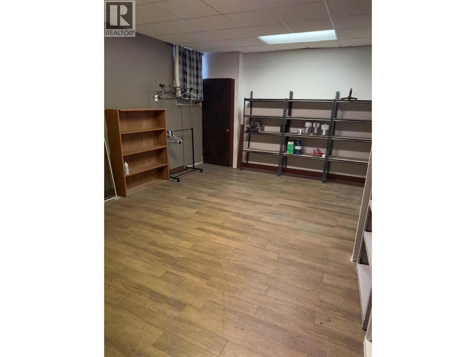 2193 Park Avenue, Lumby