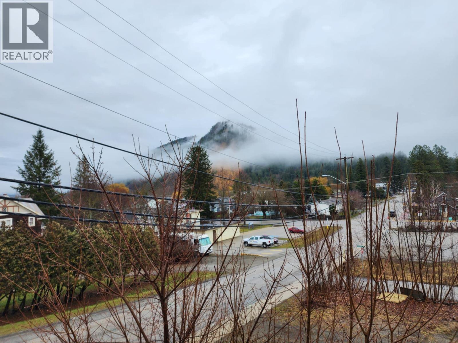 2193 Park Avenue, Lumby