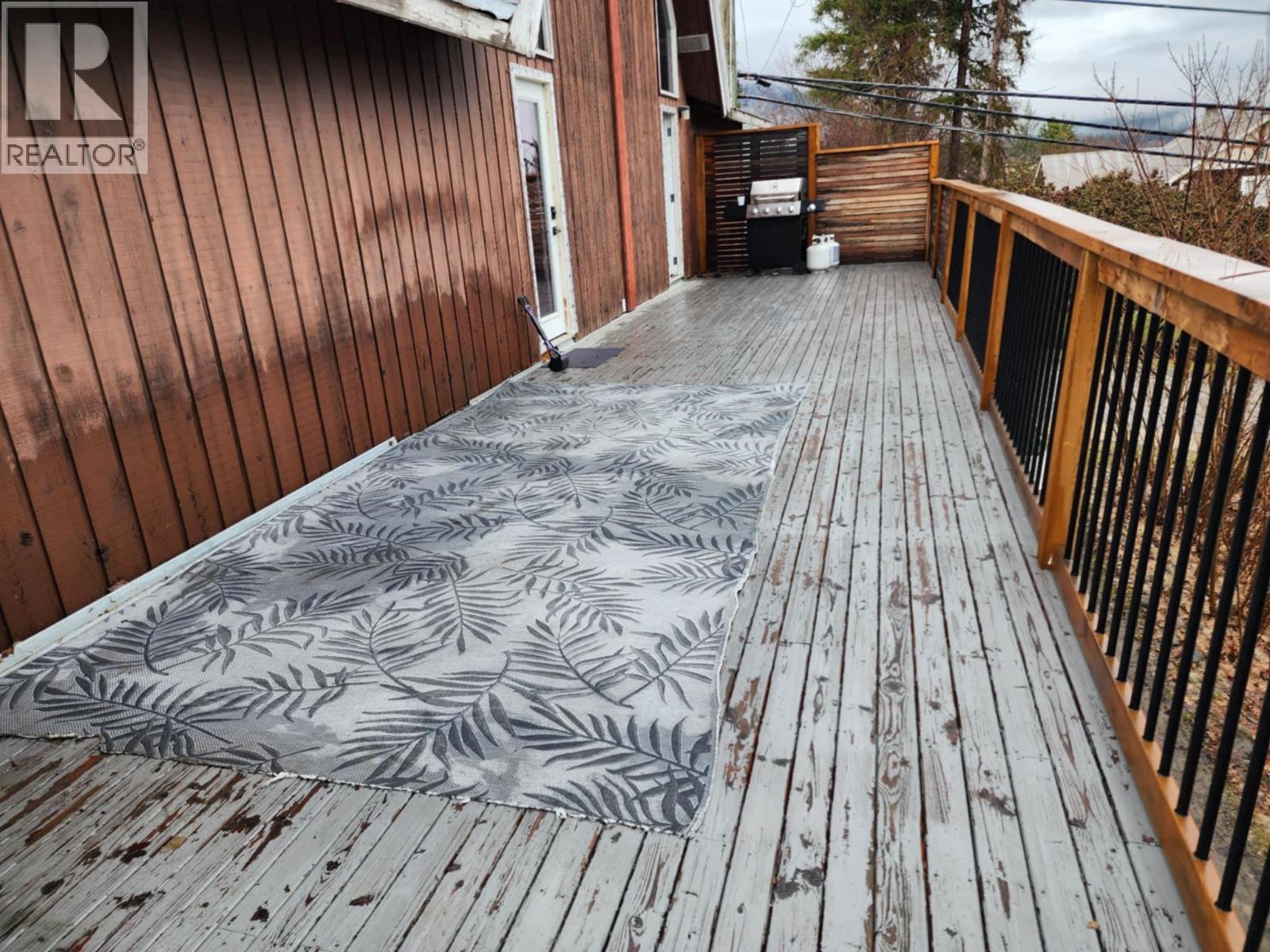 2193 Park Avenue, Lumby