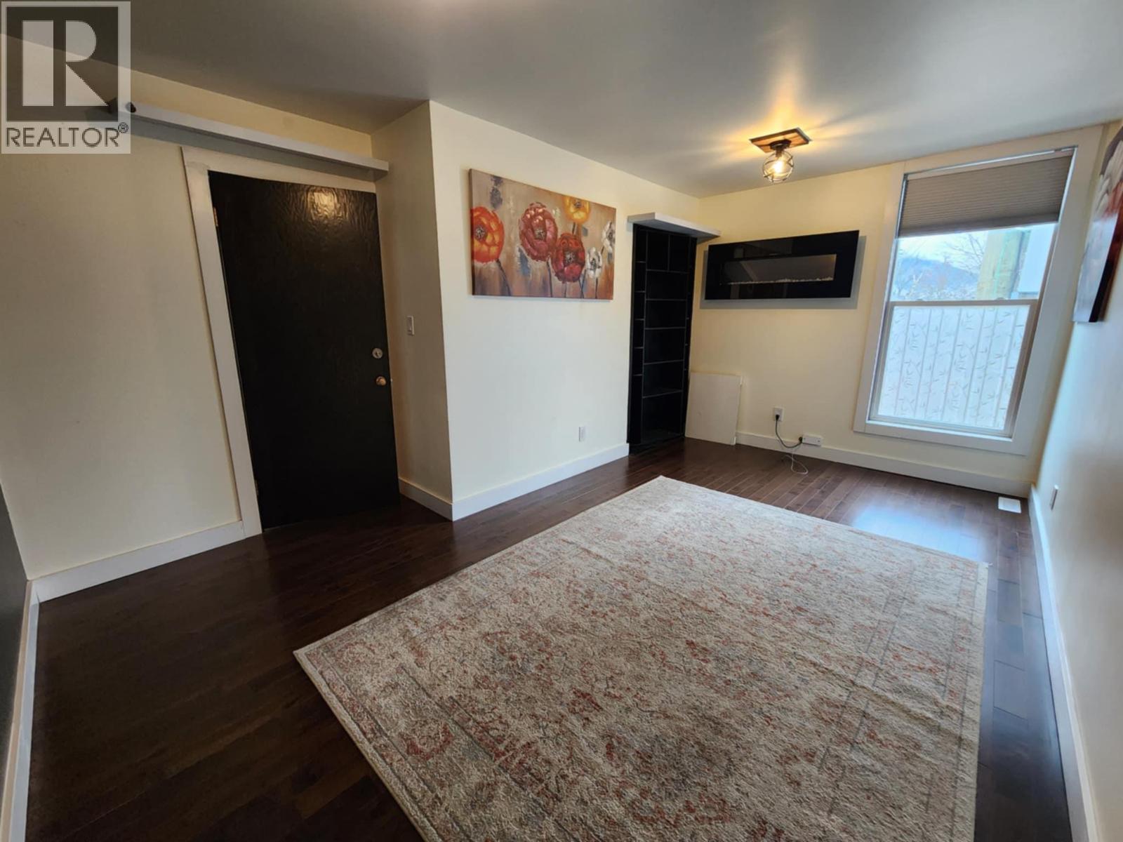 2193 Park Avenue, Lumby