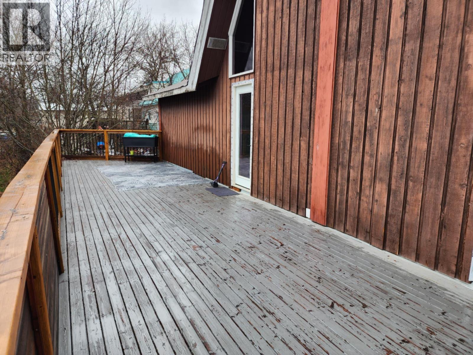 2193 Park Avenue, Lumby