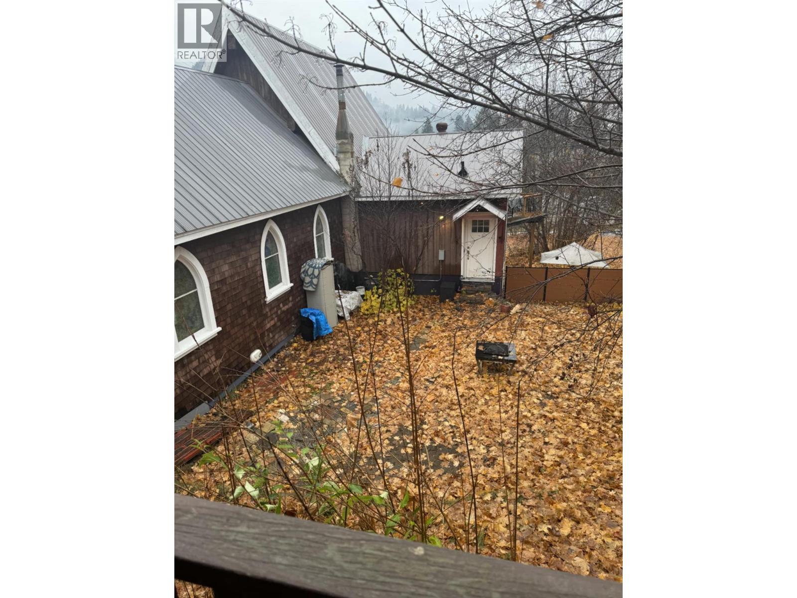 2193 Park Avenue, Lumby