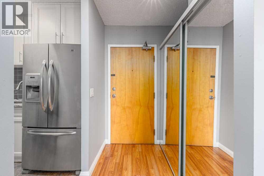 Single Family House for Sale in   Dalton Drive NW Dalhousie Calgary 