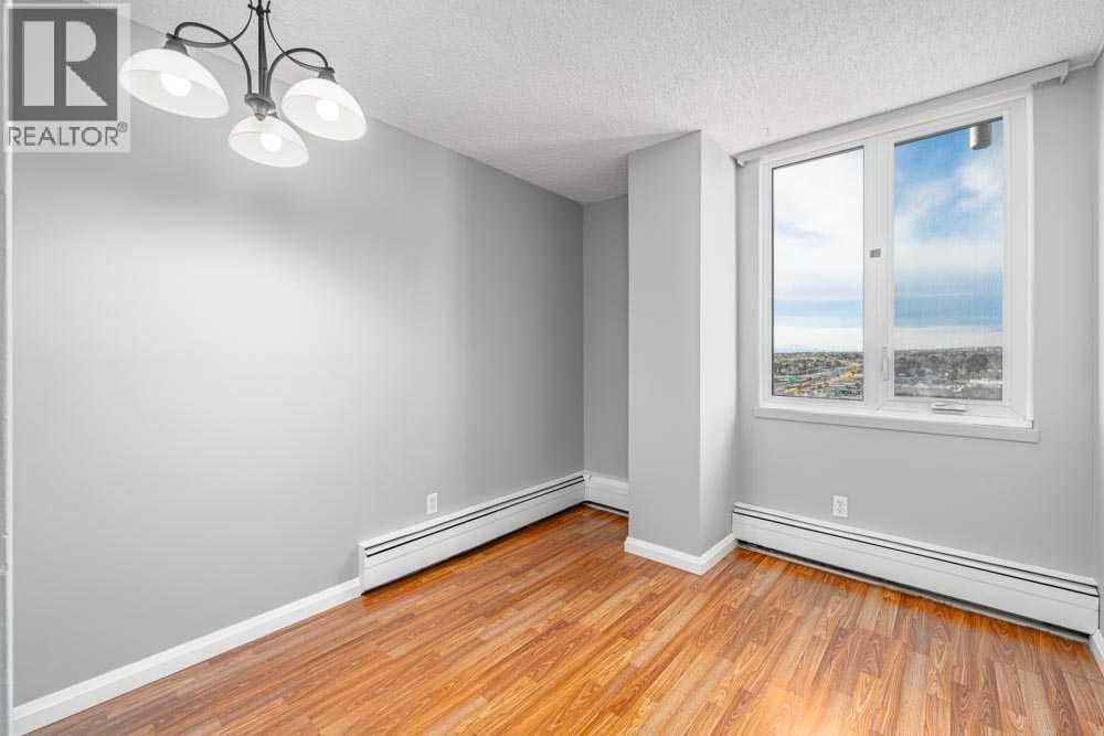 Single Family House for Sale in   Dalton Drive NW Dalhousie Calgary 