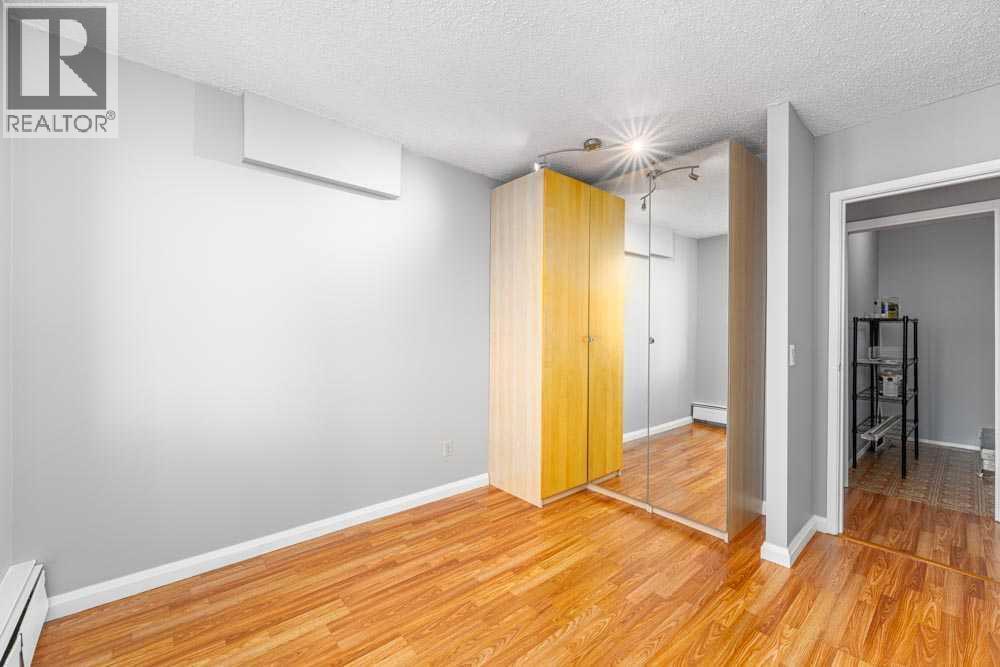 Single Family House for Sale in   Dalton Drive NW Dalhousie Calgary 