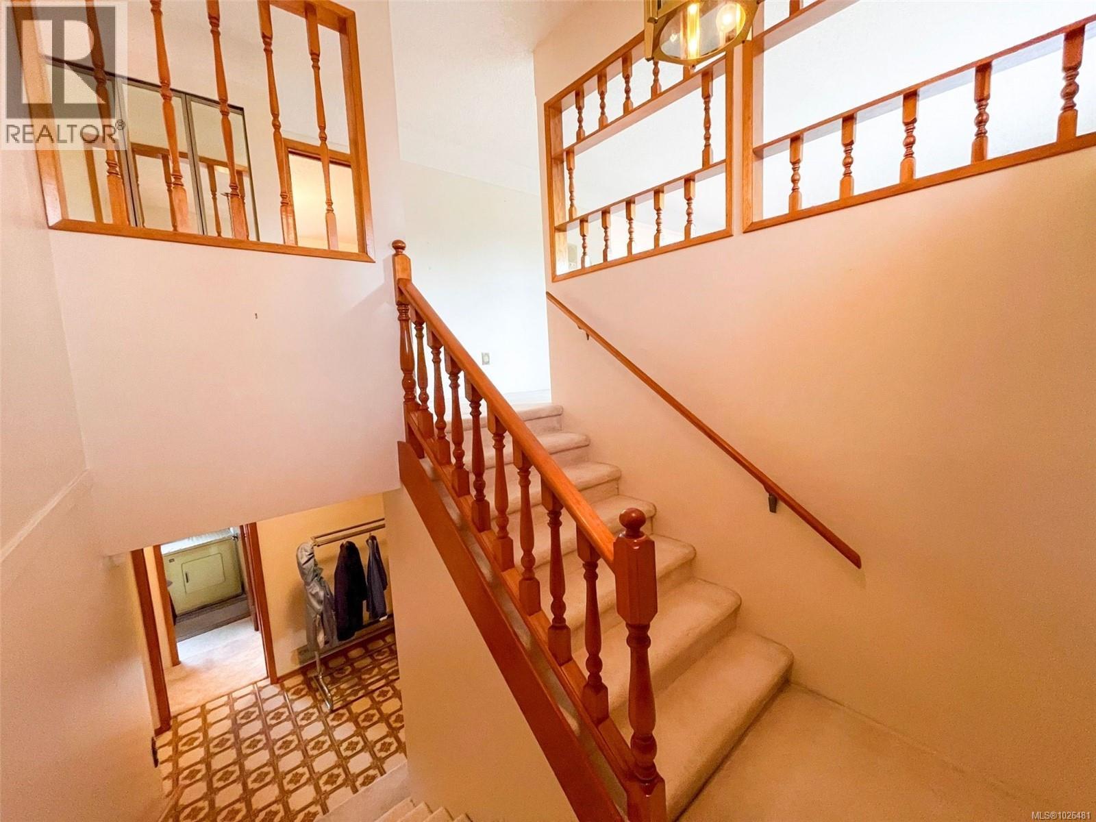 5500 Kenwill Dr - 3
