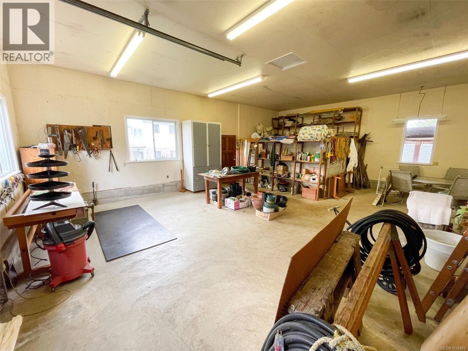 5500 KENWILL DR - 34