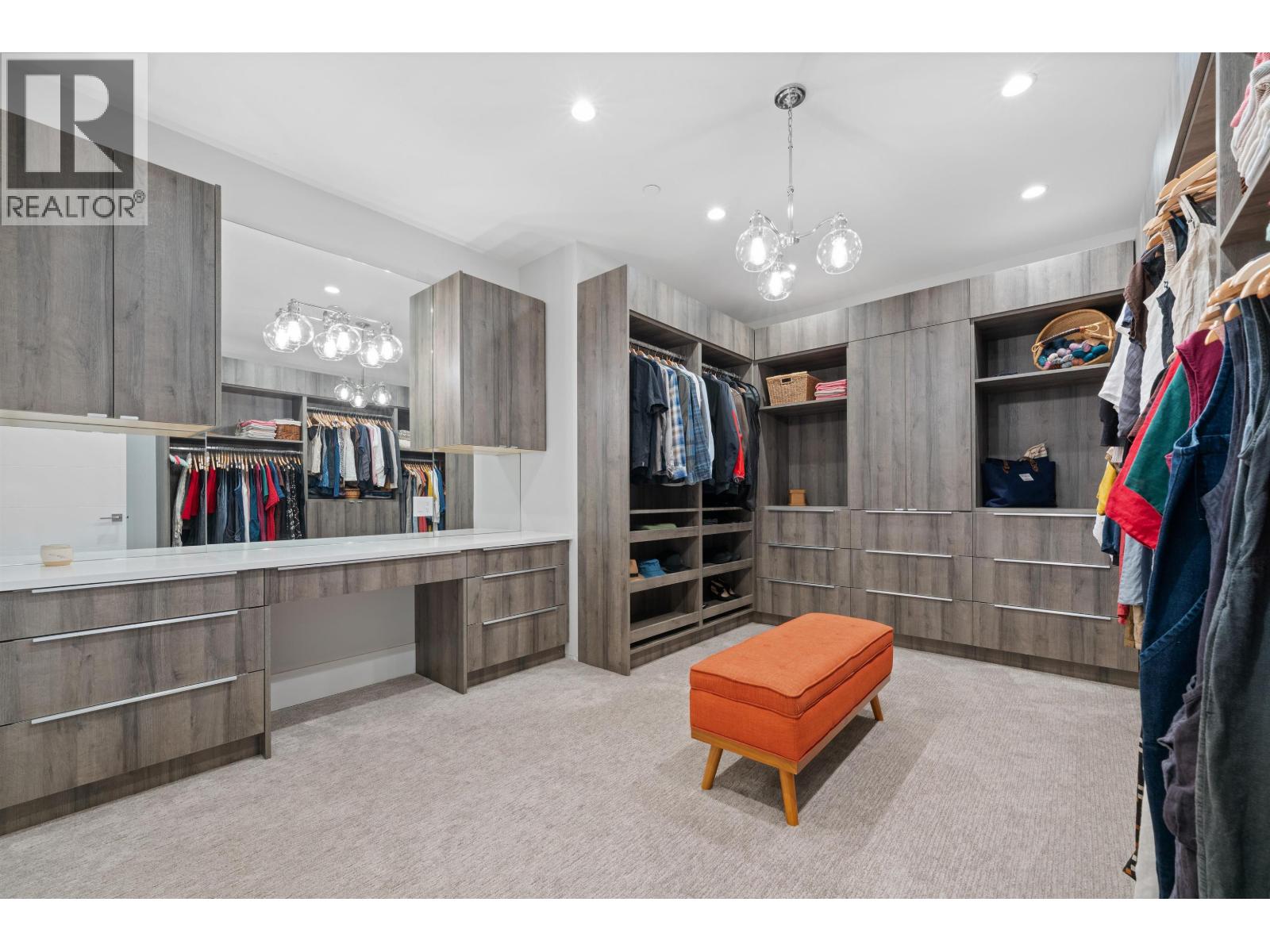 3404 MAMQUAM ROAD, Squamish