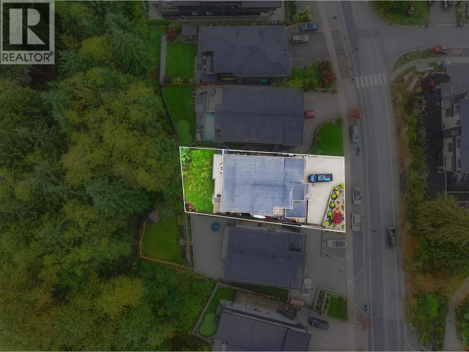 3404 MAMQUAM ROAD, Squamish