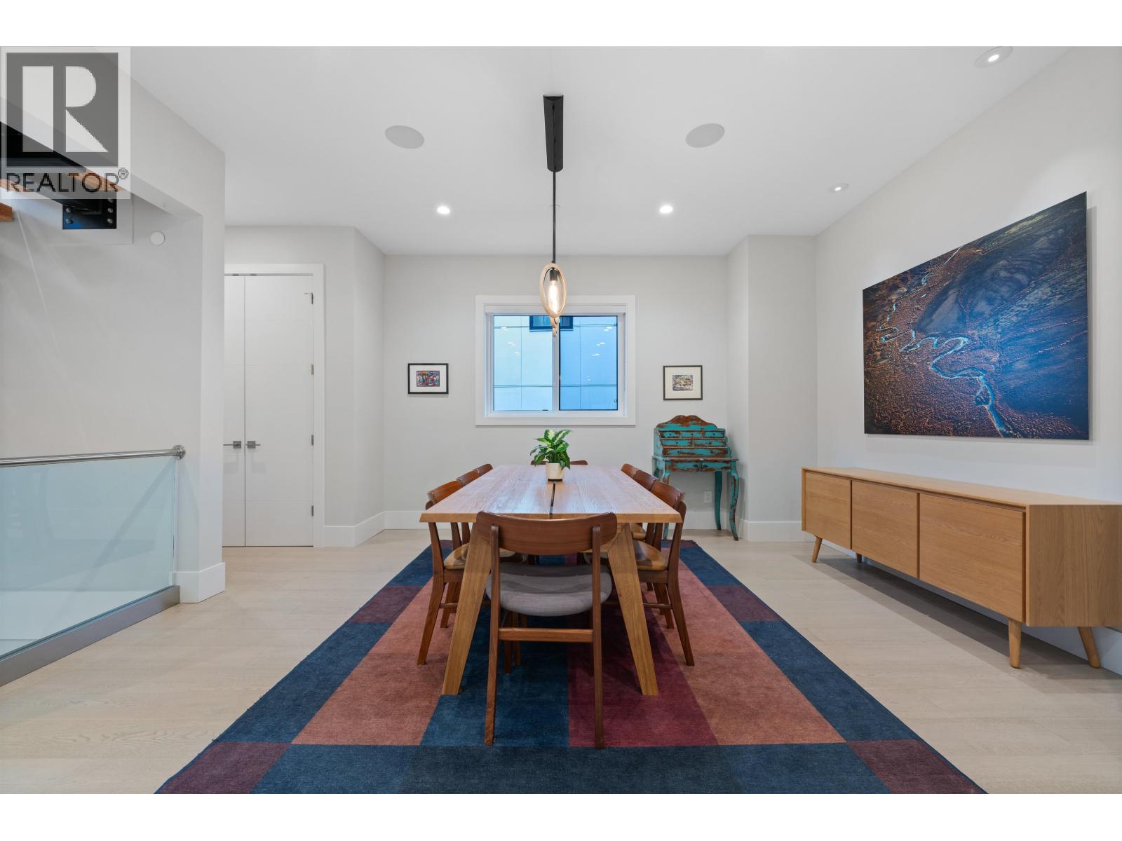 3404 MAMQUAM ROAD, Squamish