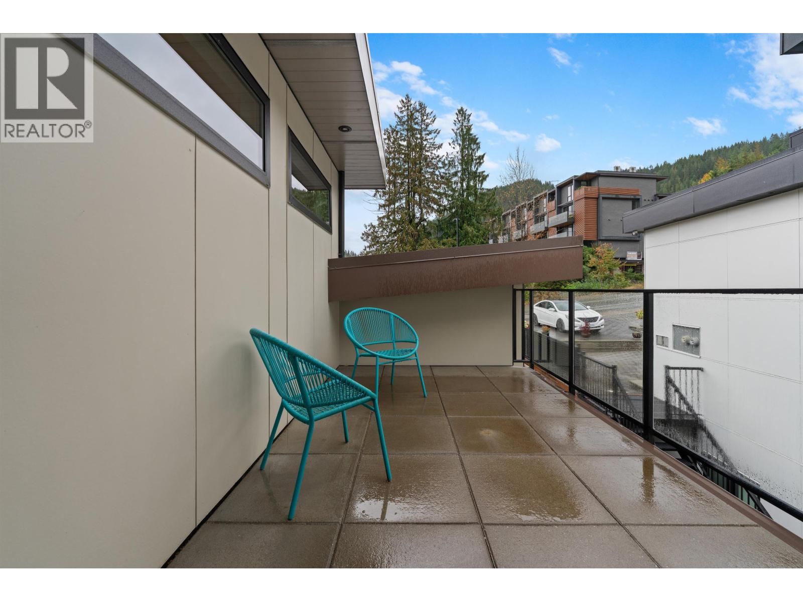 3404 MAMQUAM ROAD, Squamish