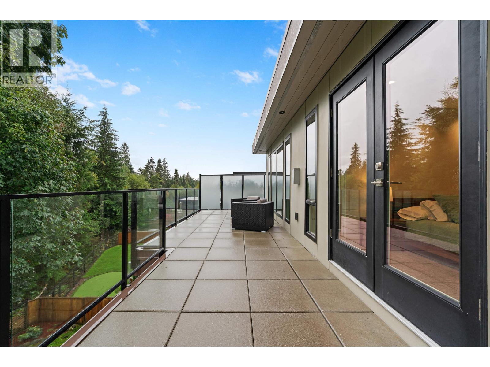 3404 MAMQUAM ROAD, Squamish