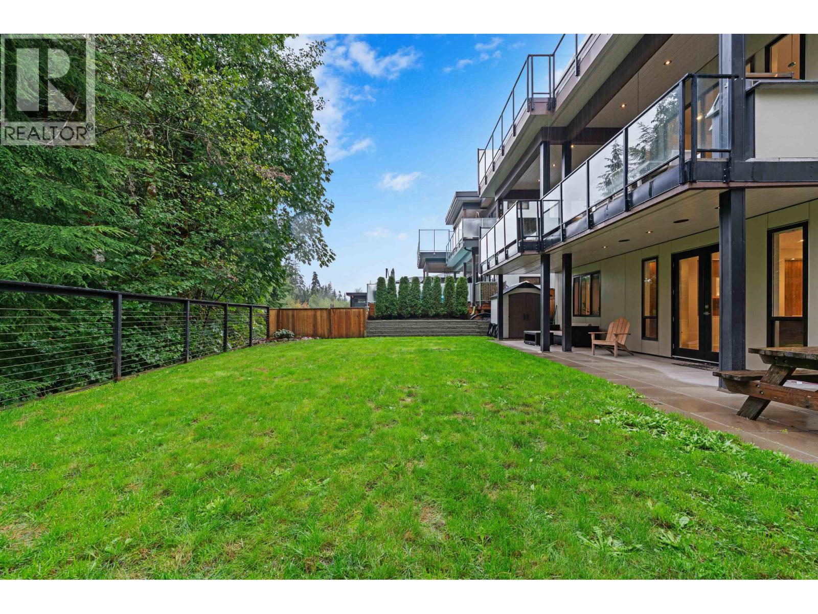 3404 MAMQUAM ROAD, Squamish