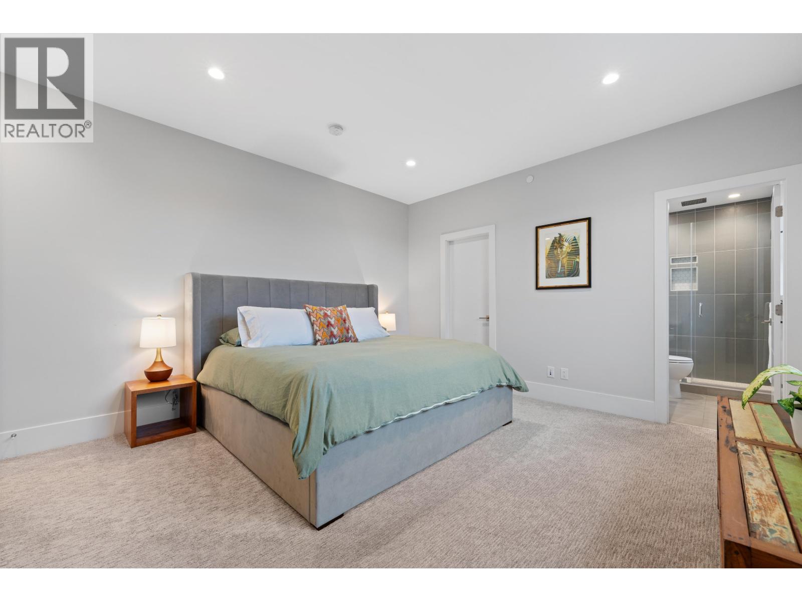 3404 MAMQUAM ROAD, Squamish