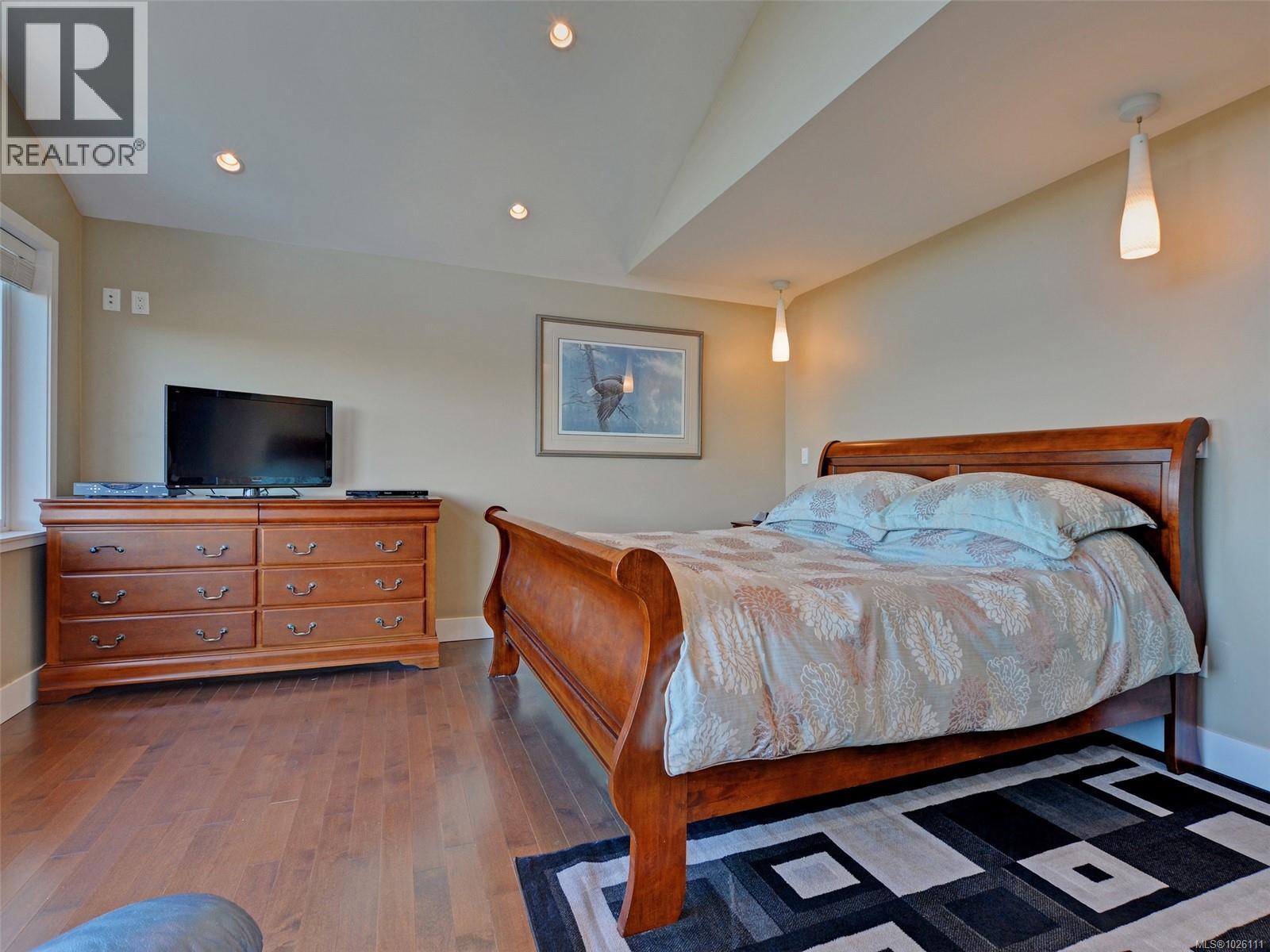 280 Milburn Dr, Colwood