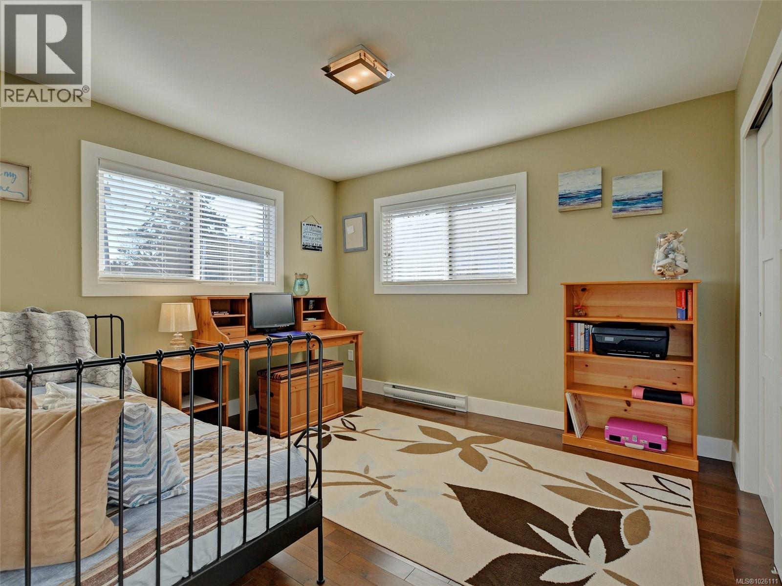 280 Milburn Dr, Colwood