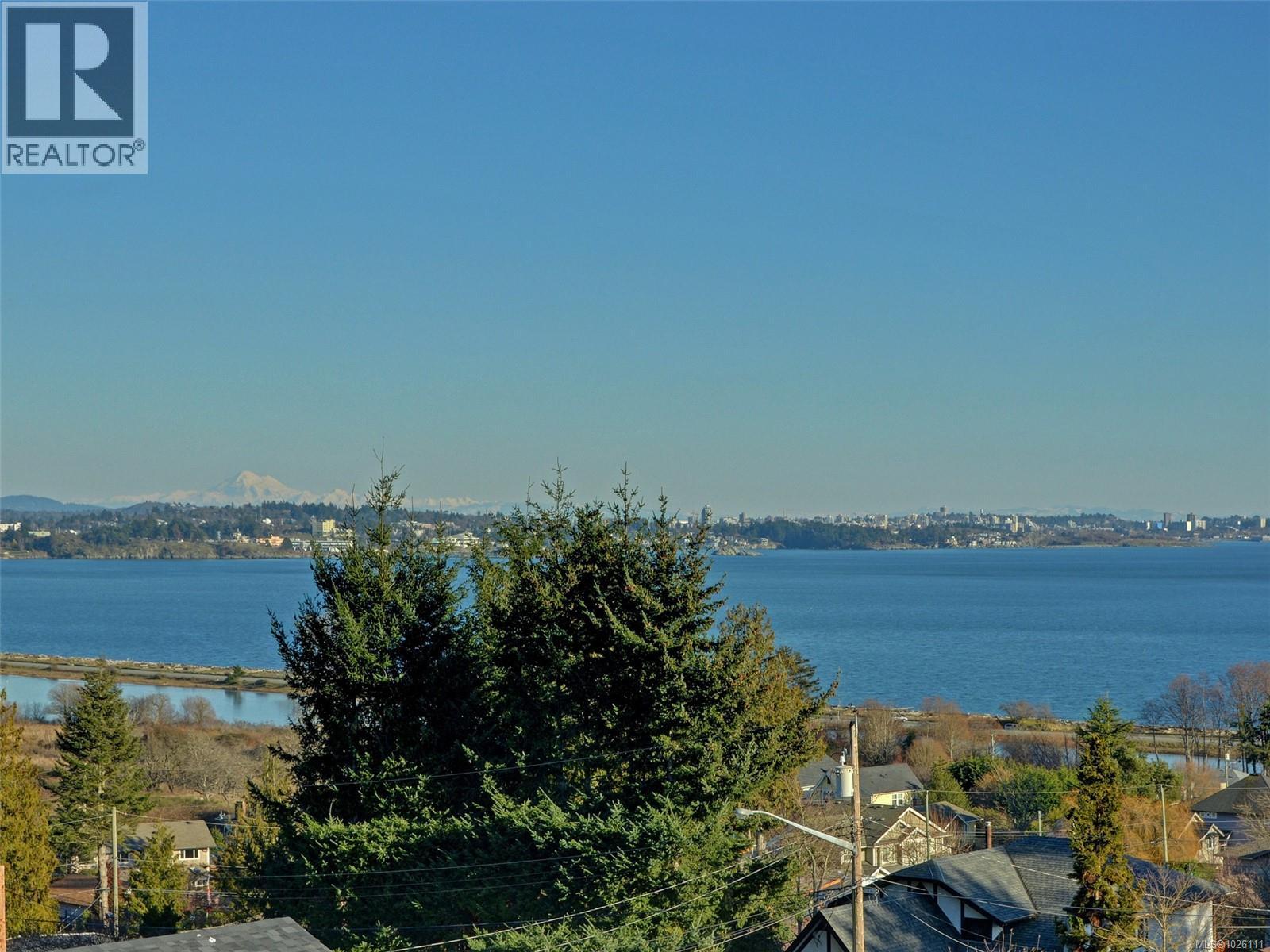 280 Milburn Dr, Colwood