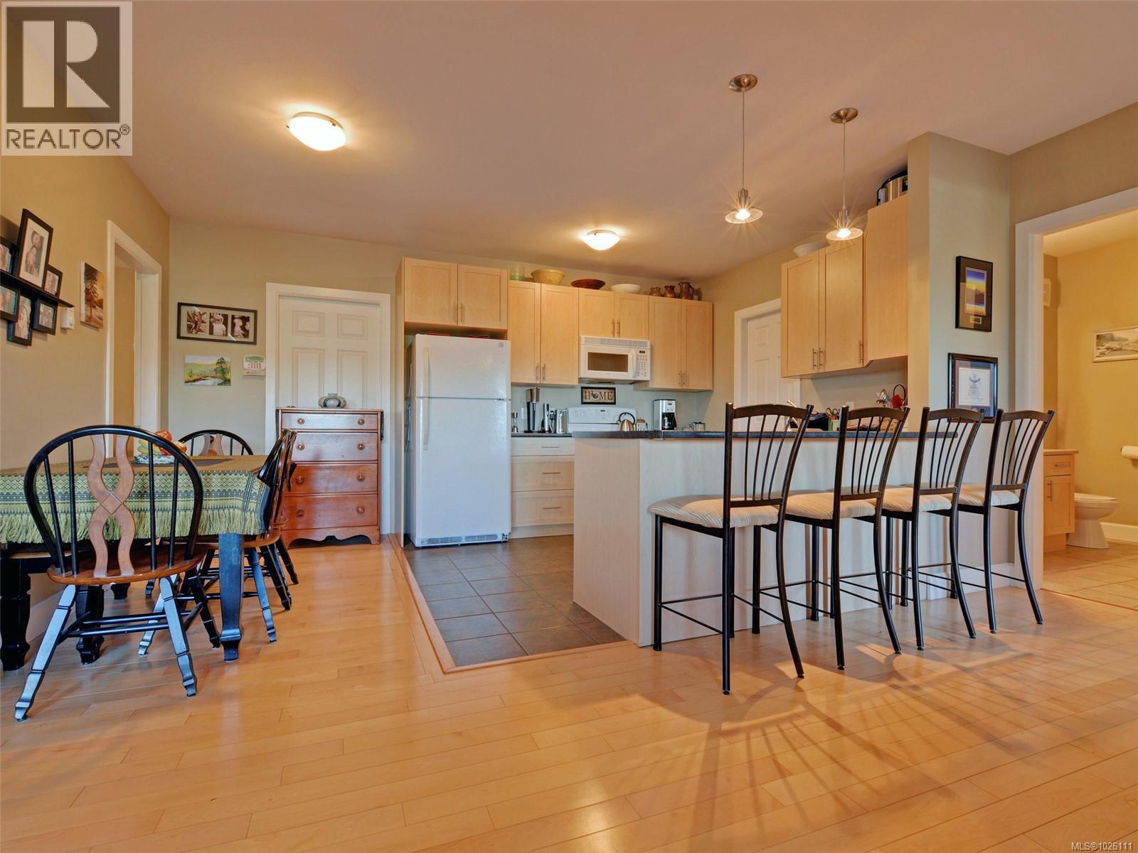 280 Milburn Dr, Colwood