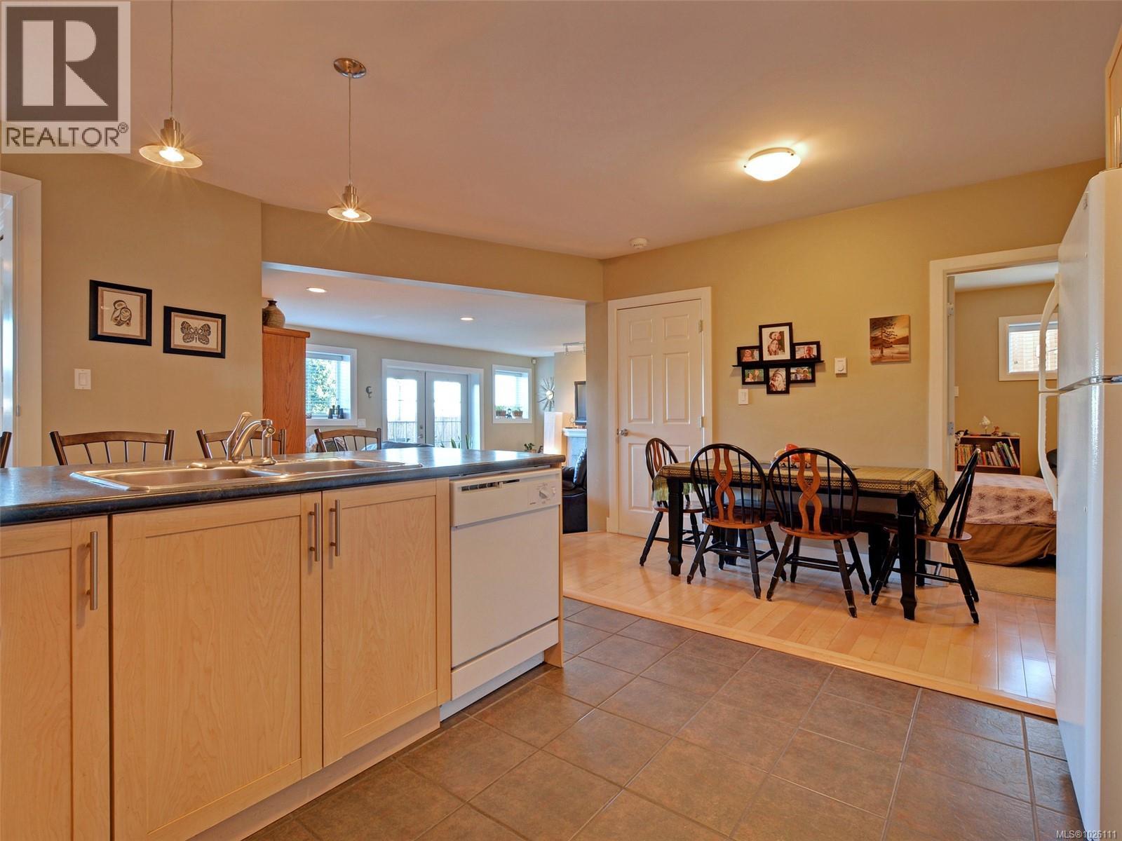 280 Milburn Dr, Colwood