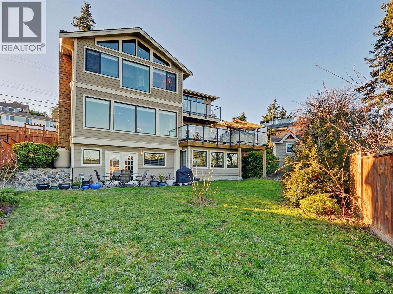 280 Milburn Dr, Colwood